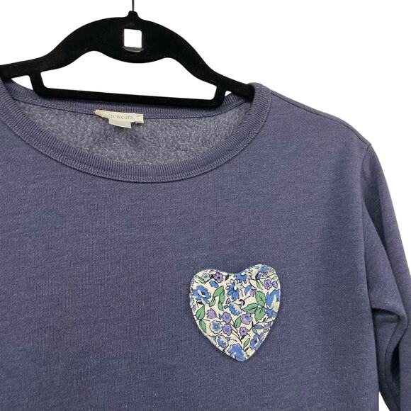 Crewcuts Floral Heart Pocket Front Crewneck Sweatshirt Blue Girls Large - Picture 2 of 5